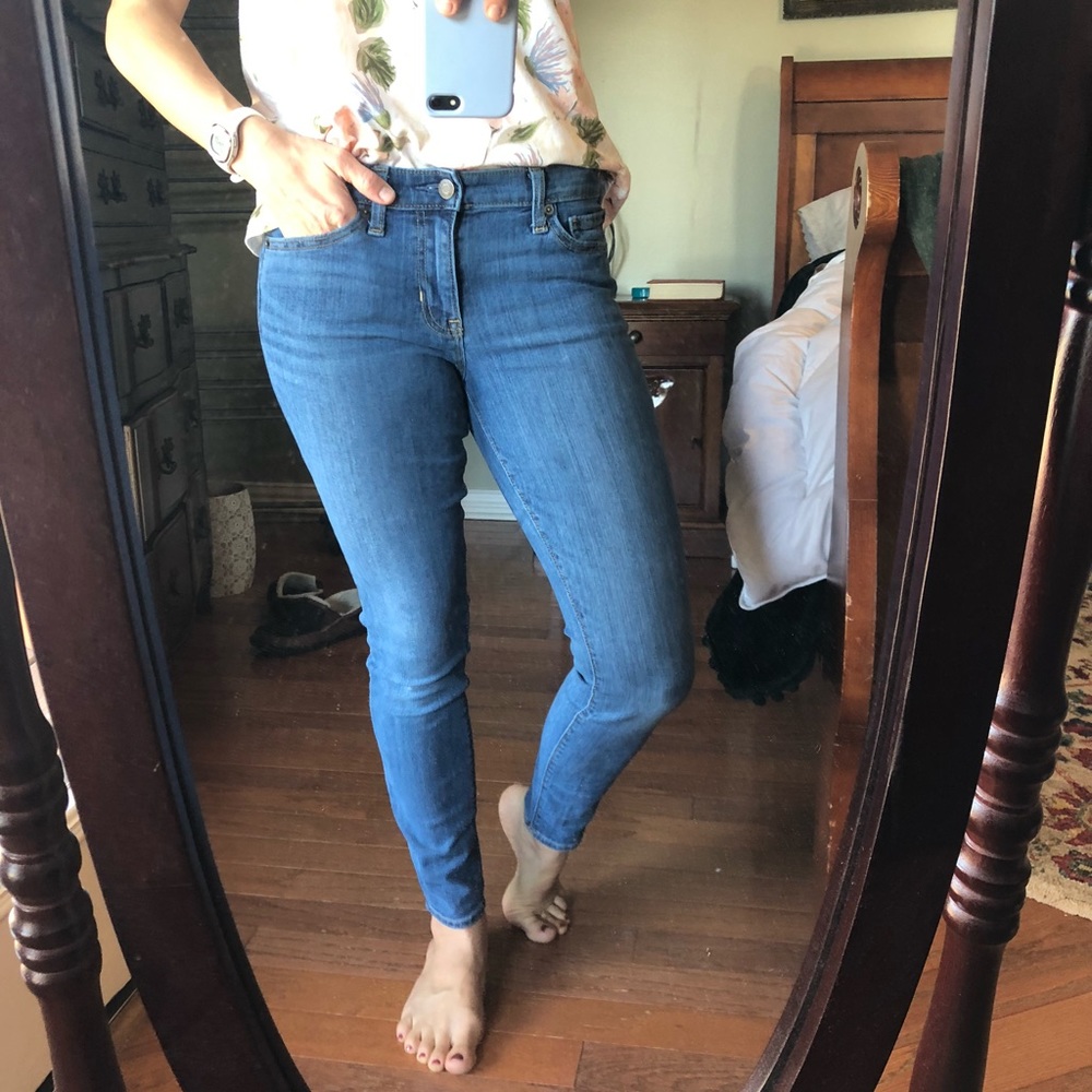 GAP stretch skinny jeans. Size 29